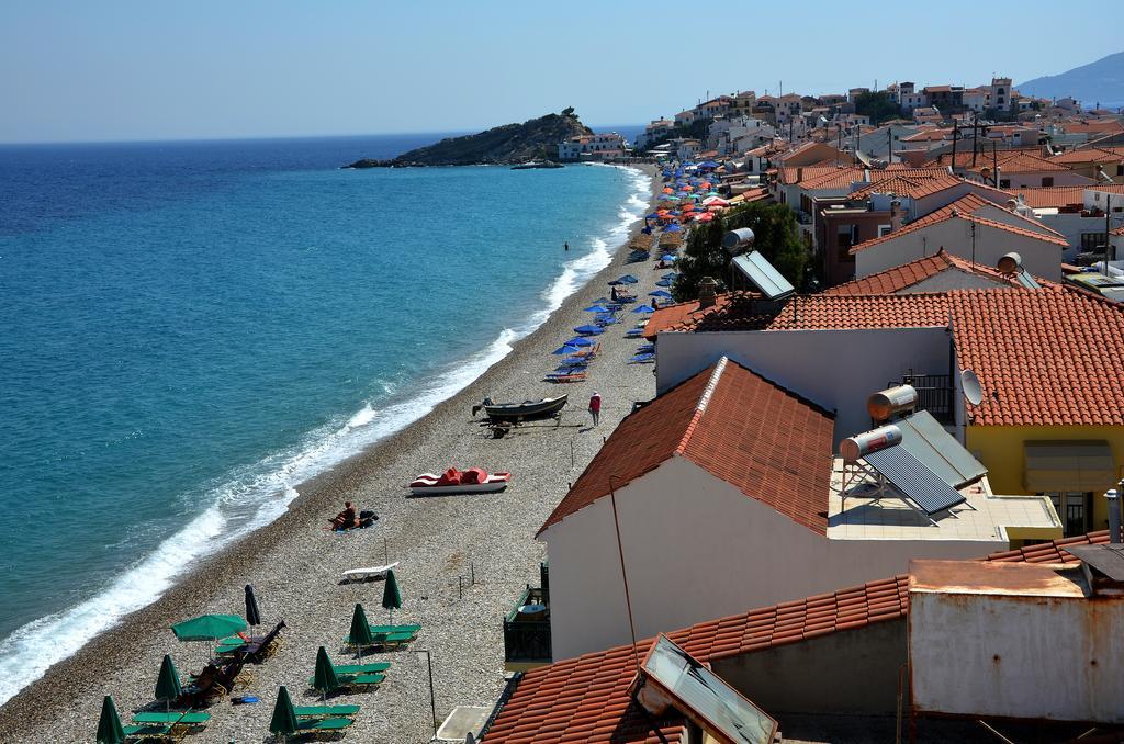 Hotel La Plage Kokkari Esterno foto
