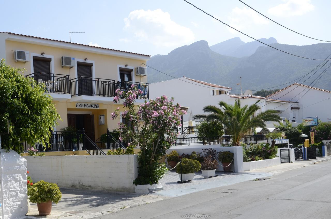 Hotel La Plage Kokkari Esterno foto